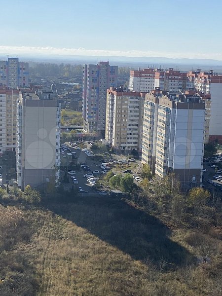 3-комн квартира, 76.2 м², р-н Гидростроителей (№125496)