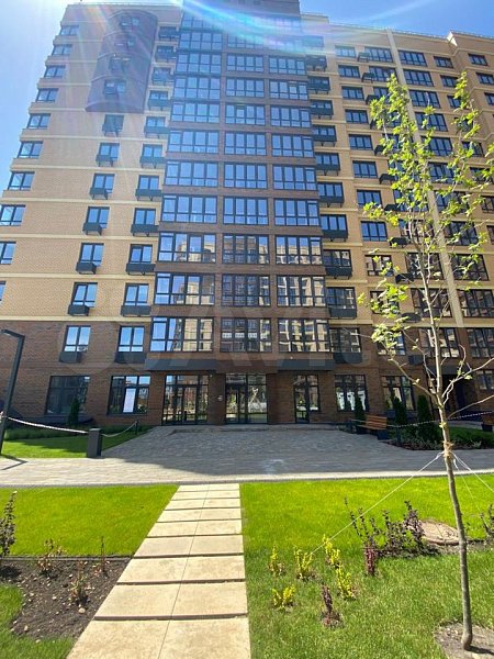 3-комн квартира, 81.5 м², р-н Российская ул (№124272)