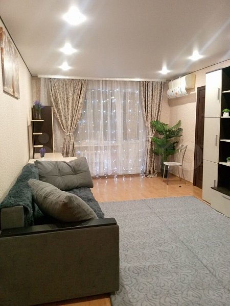 3-комн квартира, 81 м², р-н Российская ул (№130973)