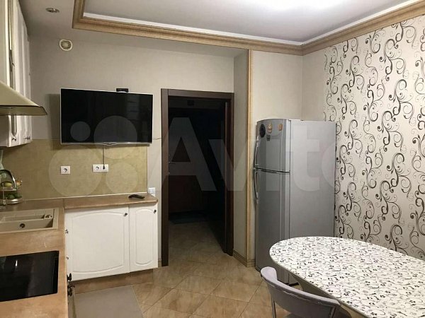 3-комн квартира, 83.9 м², р-н Российская ул (№124071)