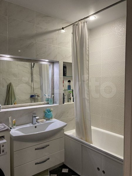 3-комн квартира, 97 м², р-н Петра Метальникова (№131144)