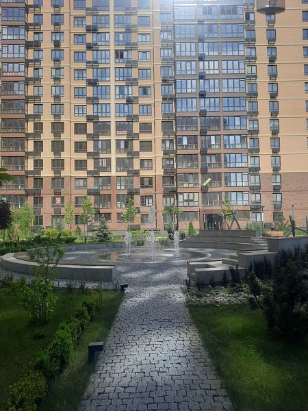3-комн квартира, 81.5 м², р-н Российская ул (№124272)