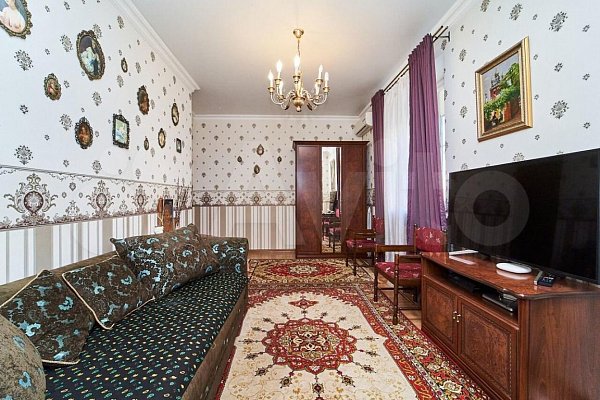 3-комн квартира, 76 м², р-н Центр (№126802)