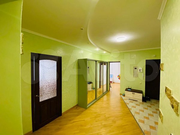 3-комн квартира, 116 м², р-н Российская ул (№123811)